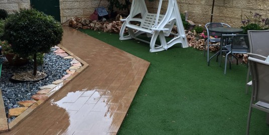 בבקעה ! דירת גן יחודית