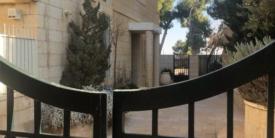 בצפון תלפיות דופלקס ייחודי
