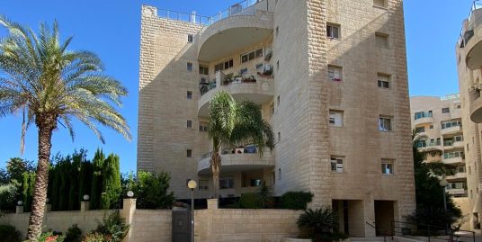 בבקעה דירת פנטהאוז